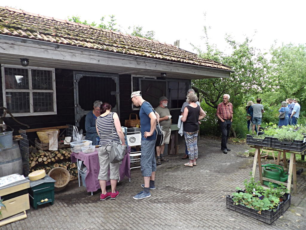 Bijenvoorlichting Bijenvoorlichting
