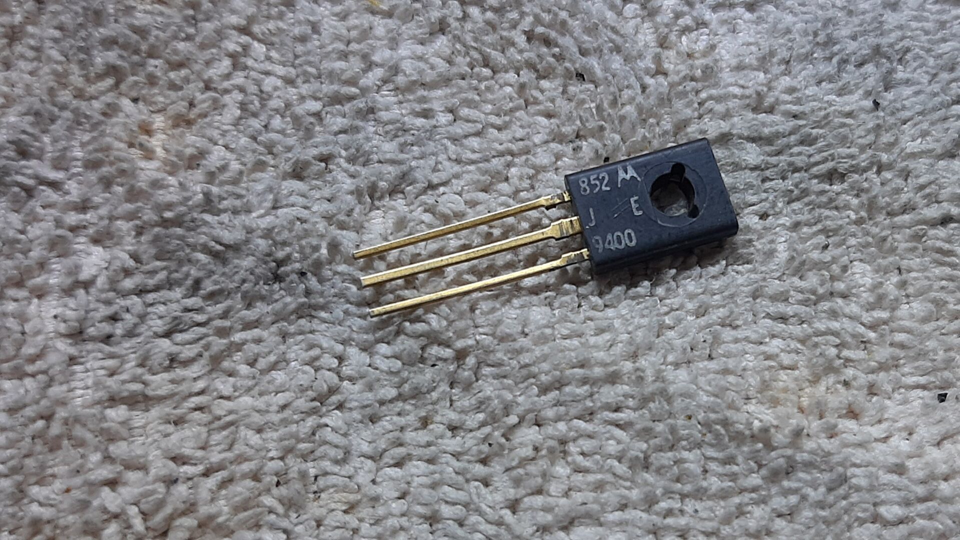 Using the MJE9400 instead of the BDX36