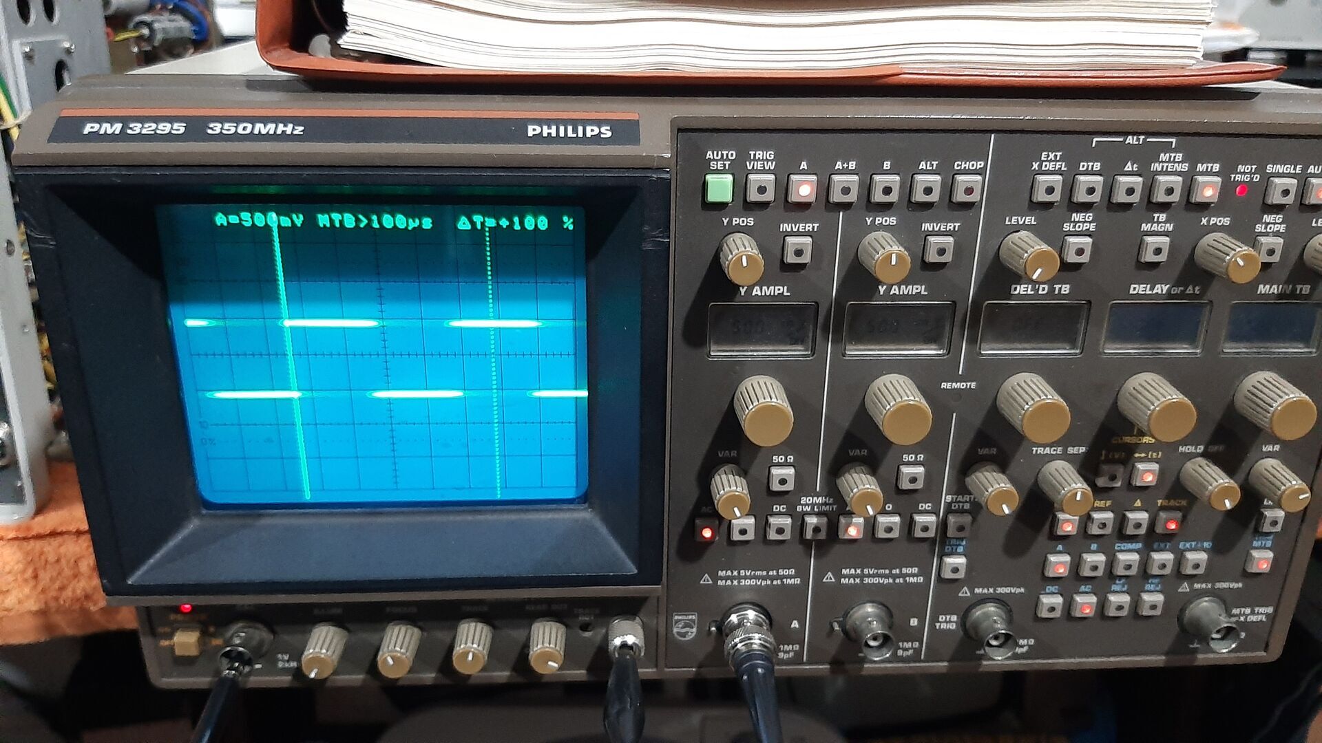 The scope works, but the “NOT TRIGG’D” LED is always on
