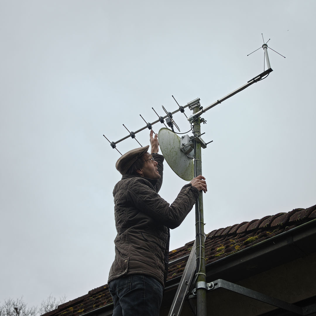 Installing the RNode base station Installing the RNode base station