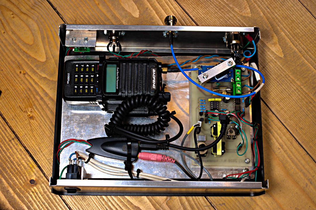 Binnenkant digipeater Binnenkant digipeater