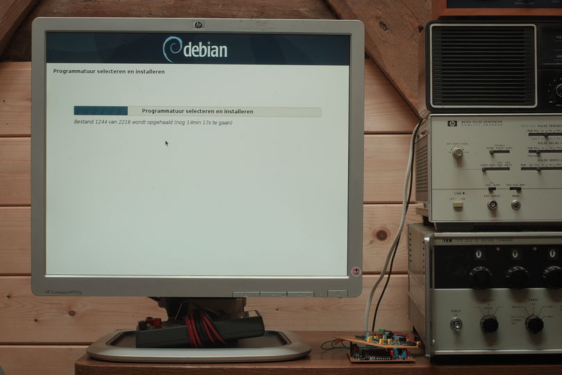 Debian Debian